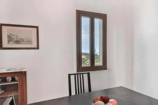 Maria Teresa Apartment